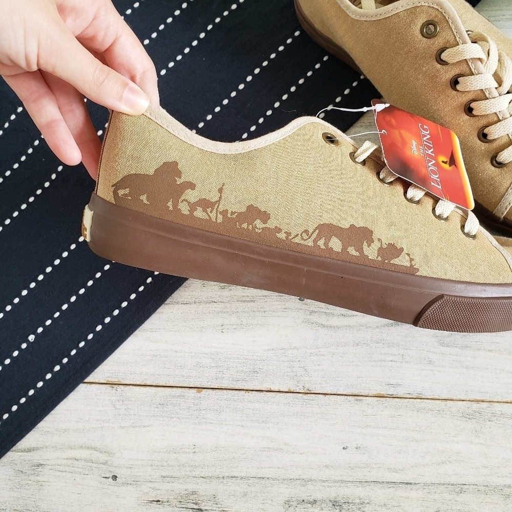 Disney| Groundup Lion King Lace Up Sneakers NWT Unisex 8/9.5 - Picture 4 of 8